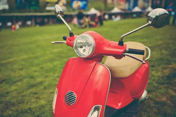 Acheter un Vespa 50cc rouge neuf en Corse, Solenzara, MS MOTORS